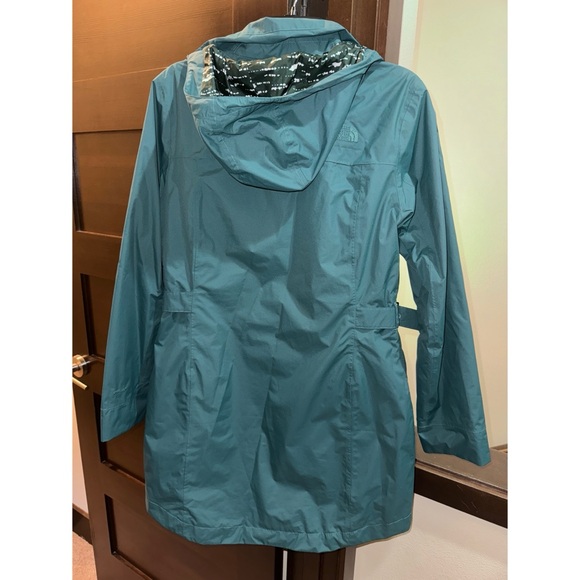 North face long jacket - Picture 2 of 4